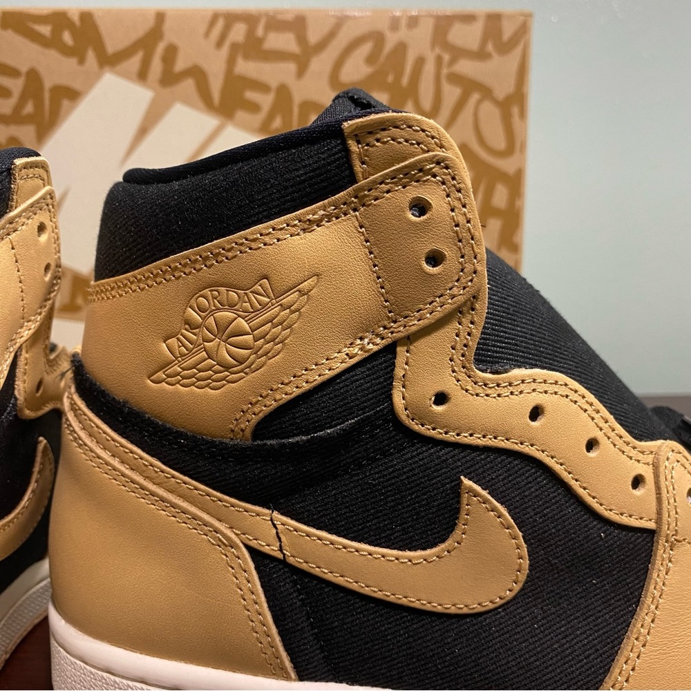 🚫SOLD🚫 Nike Air Jordan 1 Retro High OG ‘Heirloom’ - Picture 8 of 12